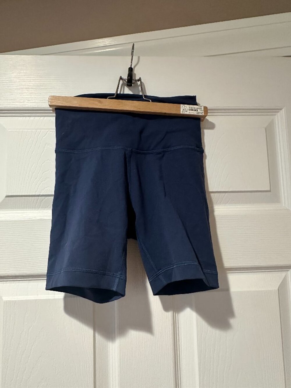 Lululemon Bike Shorts Navy sz 4